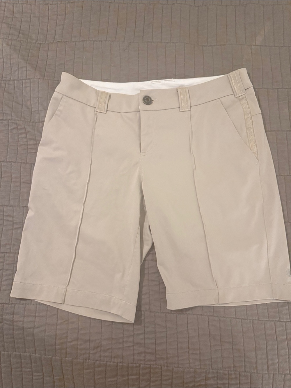 lululemon athletica Beige/Tan Women's Bermuda Shorts